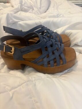 House of Harlow 1960 Woven Navy Leather Platform Sandals- size 8.5